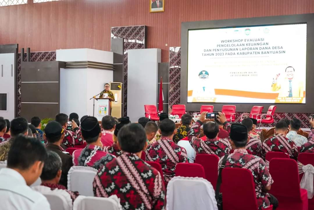 PJ Bupati Banyuasin saat memberikan sambutan pembukaan workshop evaluasi Keuangan Dana Desa